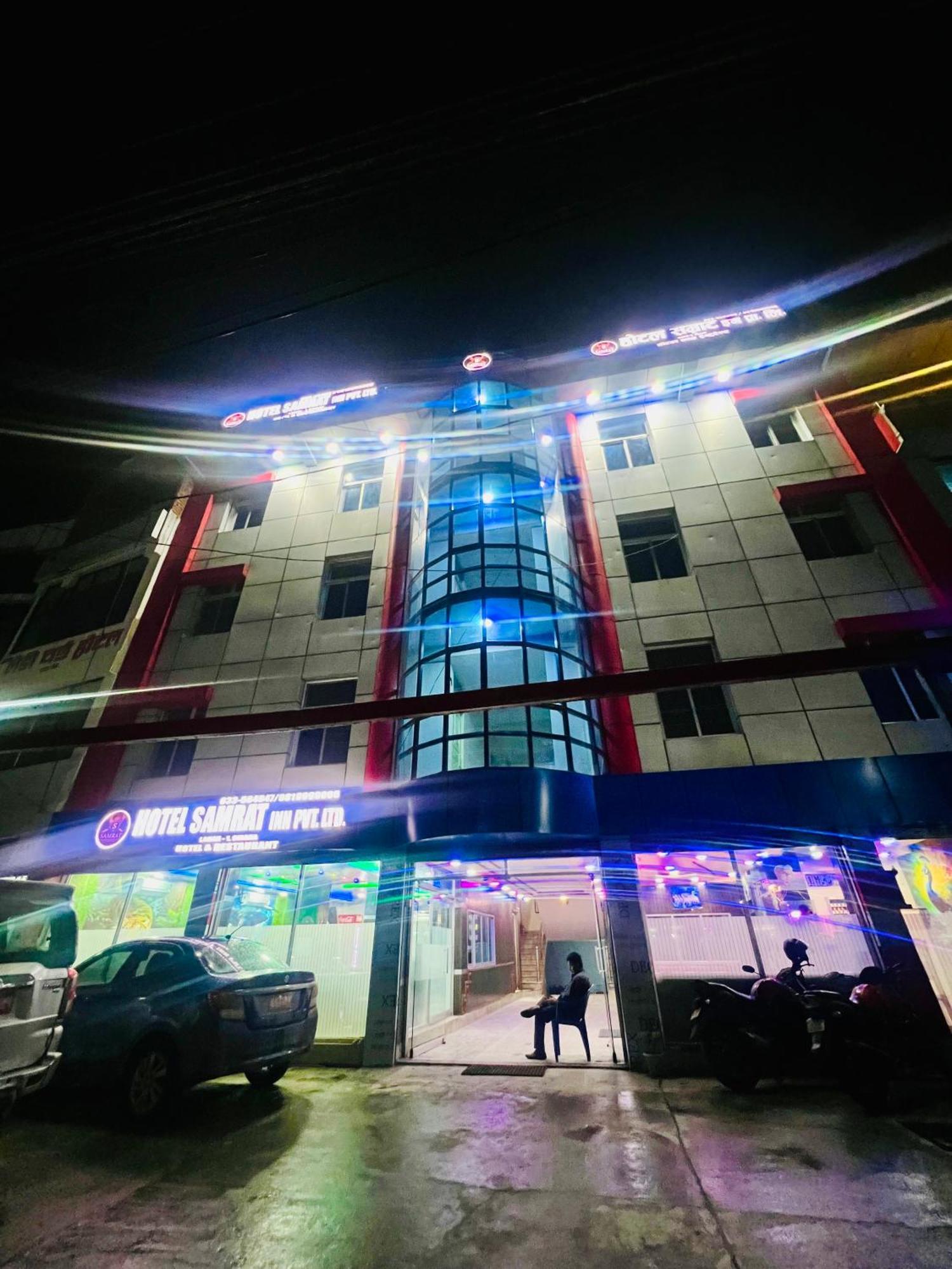 Hotel Samrat Inn Pvt Ltd Lahan Zewnętrze zdjęcie