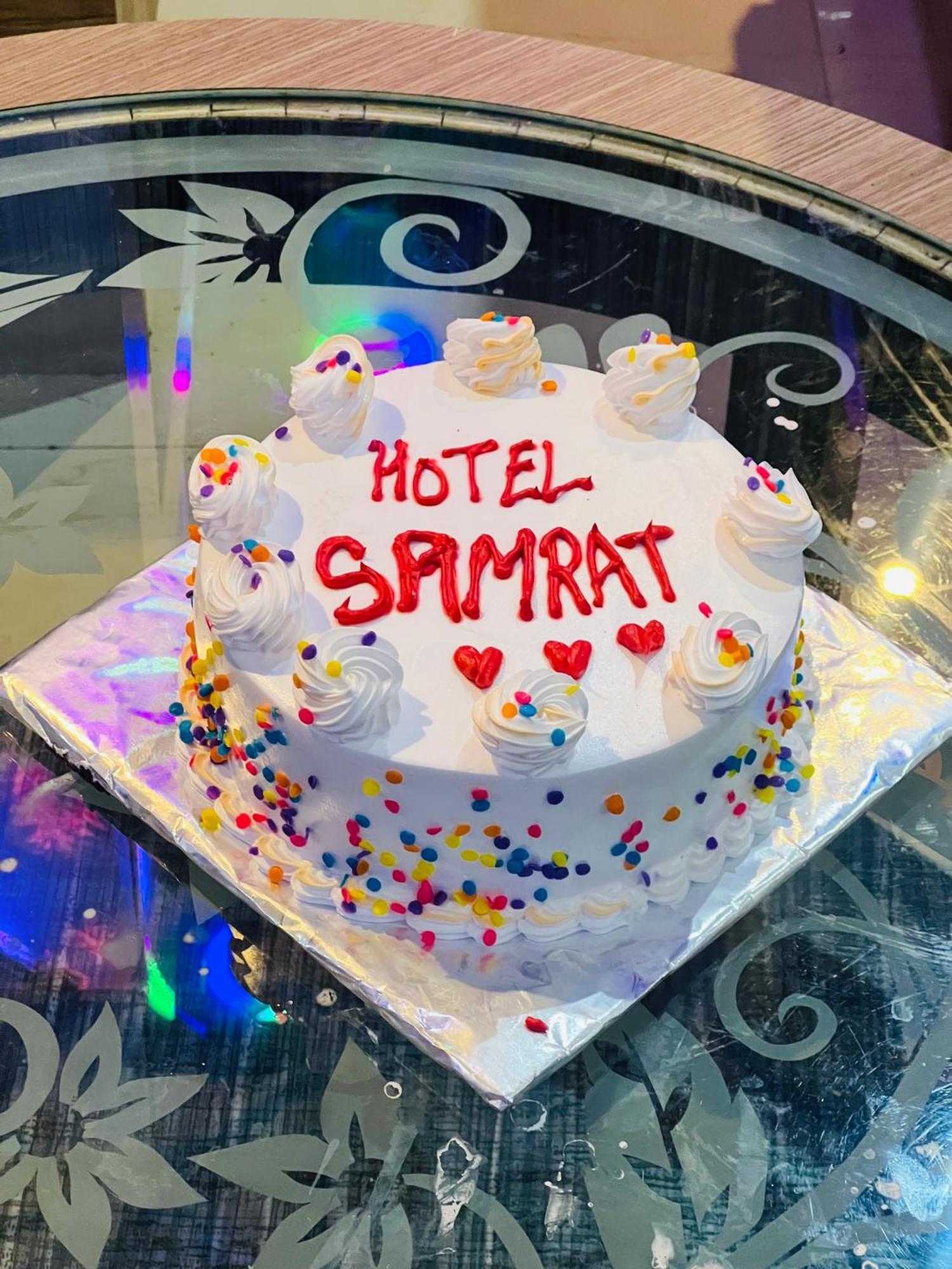 Hotel Samrat Inn Pvt Ltd Lahan Zewnętrze zdjęcie