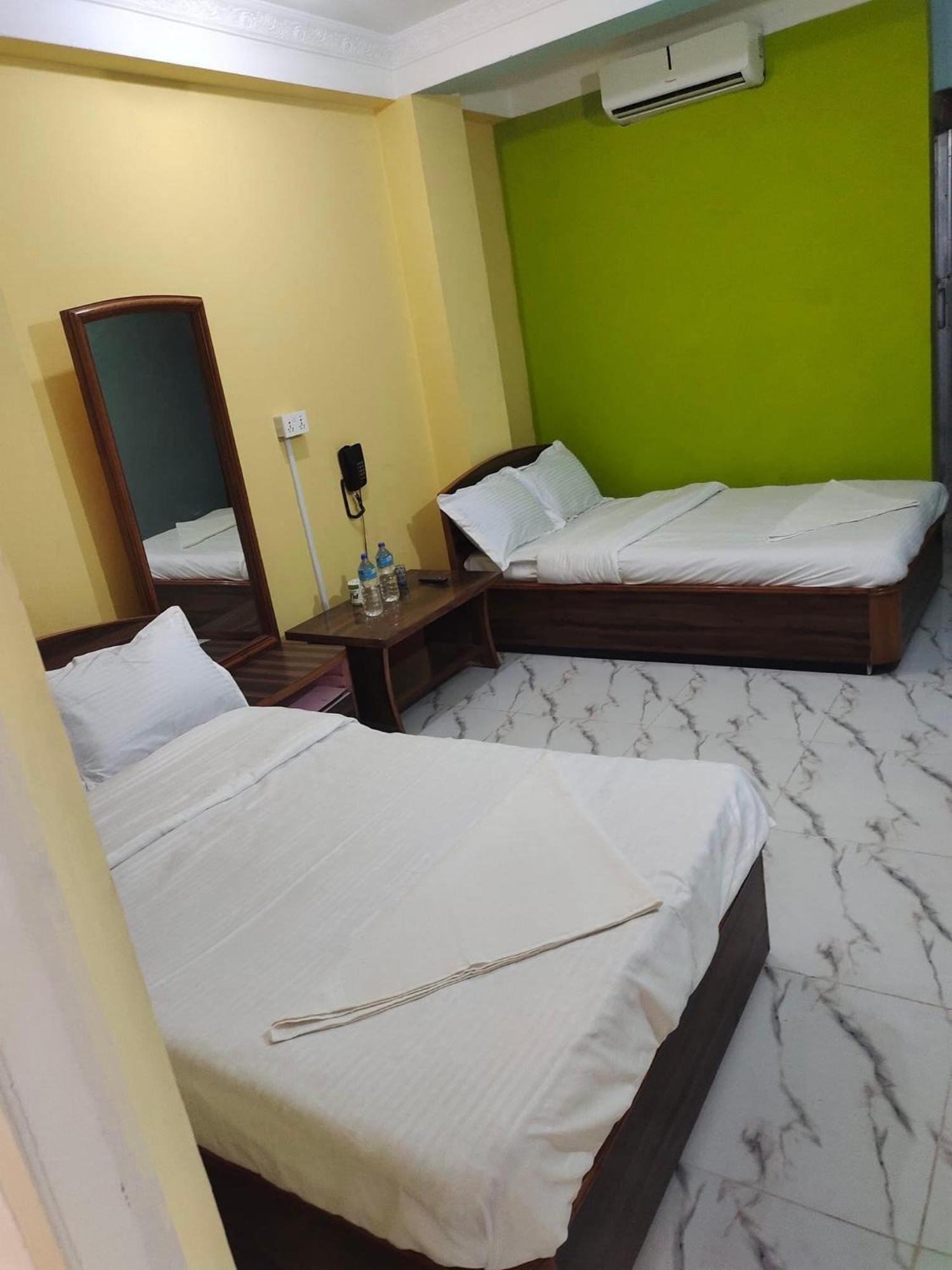 Hotel Samrat Inn Pvt Ltd Lahan Zewnętrze zdjęcie